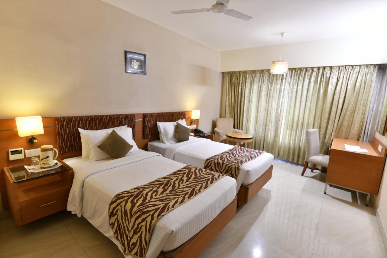 Pla Krishna Inn Tiruchirappalli Exterior photo