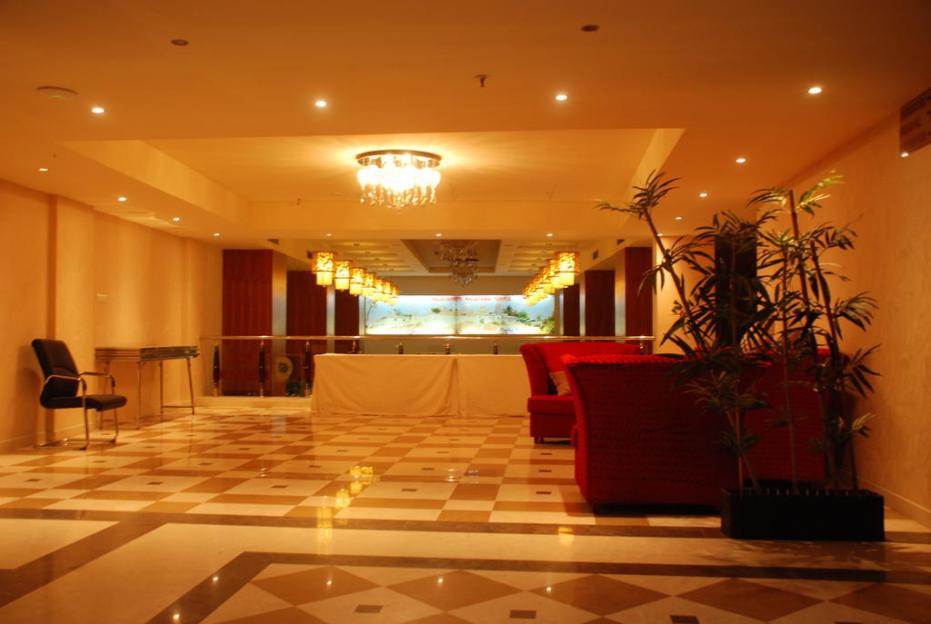 Pla Krishna Inn Tiruchirappalli Exterior photo